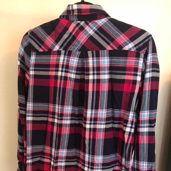 Tommy Hilfiger Plaid Button Down size M - Picture 5 of 5